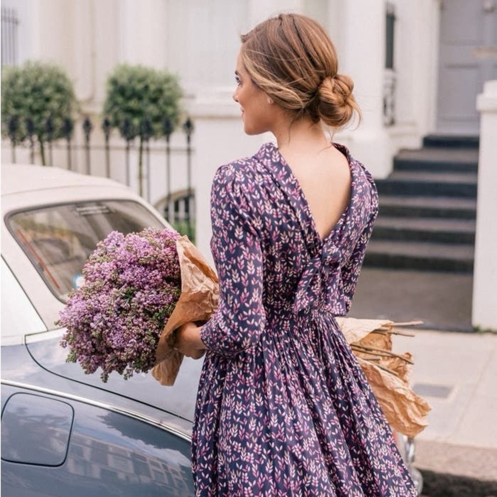 Gal Meets Glam - Beth